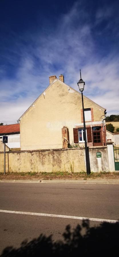 Вилла Maison De Campagne La Celle-Saint-Cyr Экстерьер фото